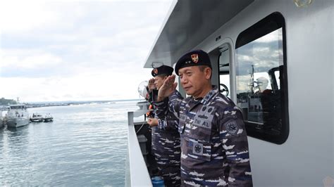 Tradisi Fleet Commander Inspection Tandai Pergantian Panglima Komando