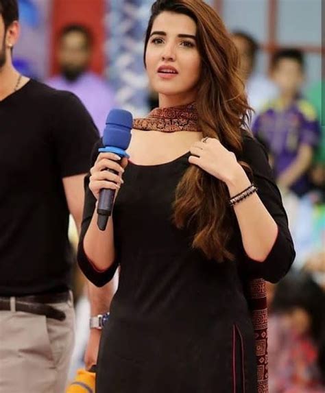 Natural Face Of Hindustan Girl Celebrities Hareem Farooq Pakistani
