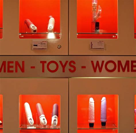 Frauen Kundschaft Beate Uhse Sieht Trendwende W Sche Und Spielzeug