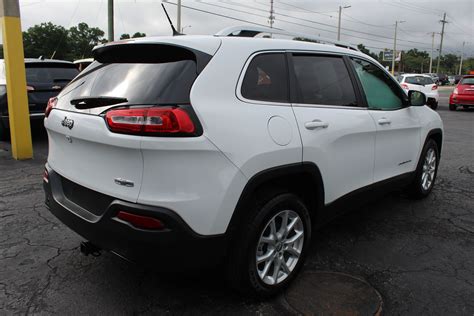 Pre Owned 2016 Jeep Cherokee Latitude Wagon 4 Dr In Tampa 2236 Car