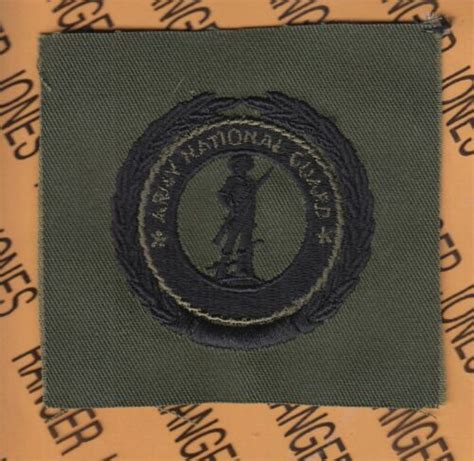 Army National Guard Master Recruiter Arng Od Green And Black Badge Cloth