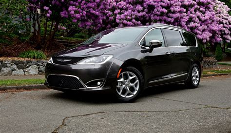 Chrysler Hopes New Pacifica Can Make Minivan Cool The New York Times