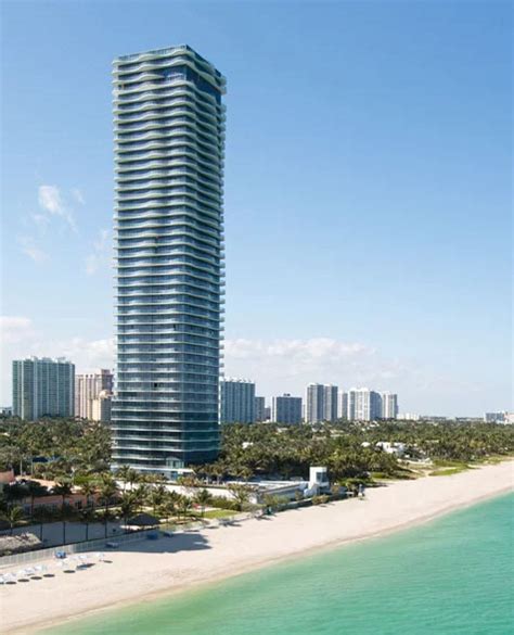 Regalia Miami 19505 Collins Avenue Sunny Isles Beach Fl 33160 Brown