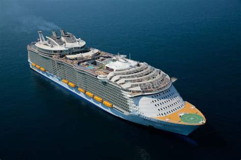 A Glimpse Inside The Largest Cruise Ship Ever Built 25 Pics