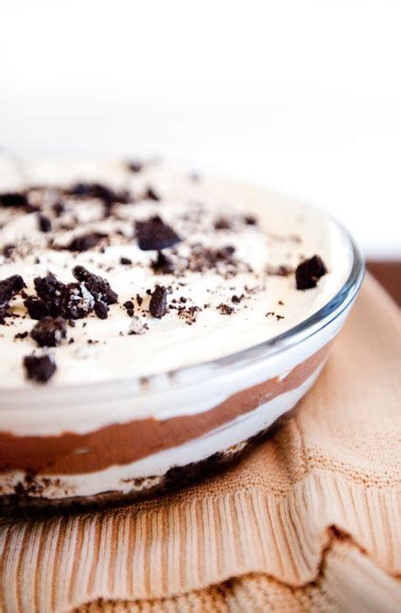 Make 5 layers to this frozen dessert by: Oreo Layer Dessert - Just Easy Recipes
