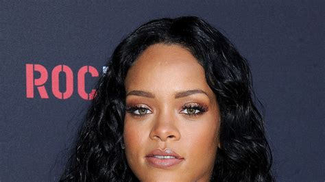 Rihanna Bankrupt In 2009 Former Accountant Sued Glamour Uk