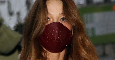 Il y a trois ans, elle revendiquait déjà la même chose avec son disque britney jean. Carla Bruni Sarkozy arrive à la radio RTL pour la ...