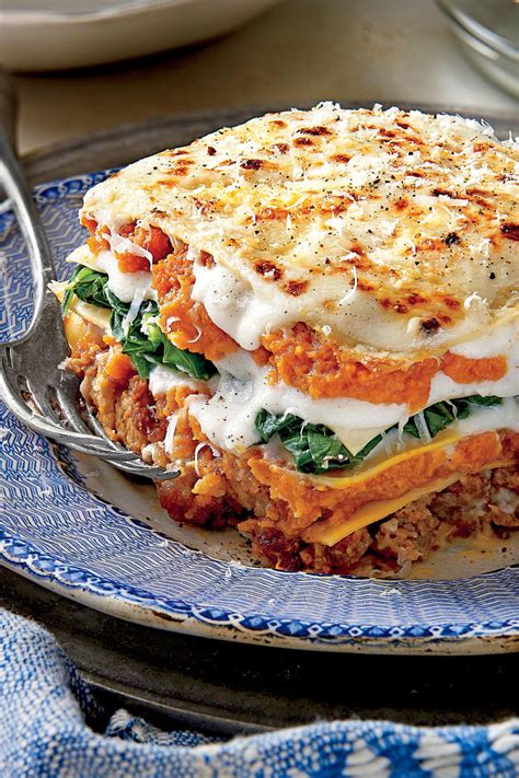 Treat your autumn guests to these rich braises, impressive roasts, and flavorful vegetarian entrées featuring plenty of fall produce. Fresh Fall Dinner Recipes - Southern Living