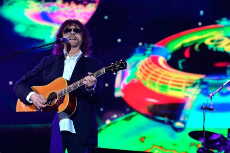 Electric Light Orchestras Jeff Lynne Confirms He Is Working On A New Album