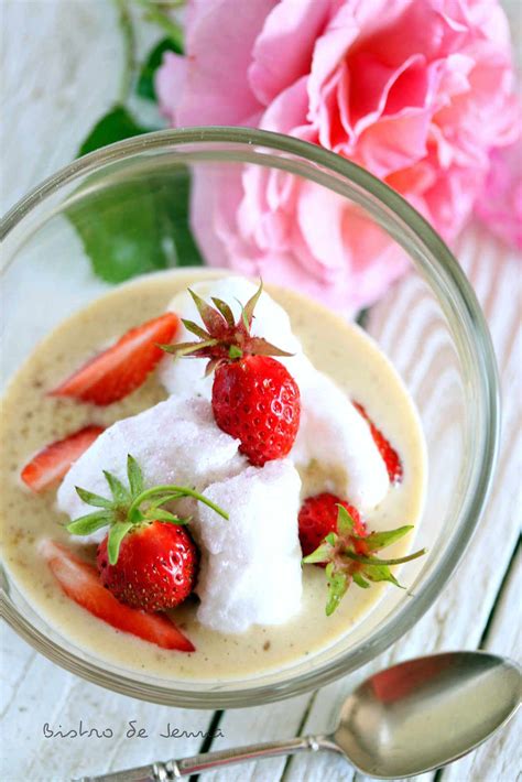 Crème anglaise aux fraises façon ile flottante Bistro de Jenna