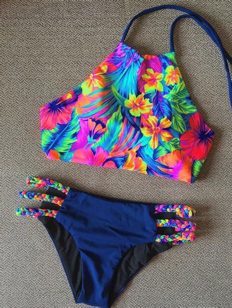 Sexy Printing Bikini Swimsuit On Luulla