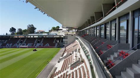 Marítimo ist bekannt für seine fußballmannschaft , die in portugals top spielt flugwettbewerb, die primeira liga. Estádio do Maritimo - StadiumDB.com