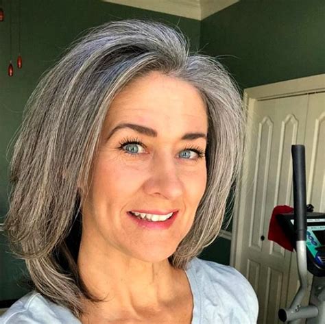 3 Ways To Wear Gray Hair Over 40 Grey Hair Over 50 Gray