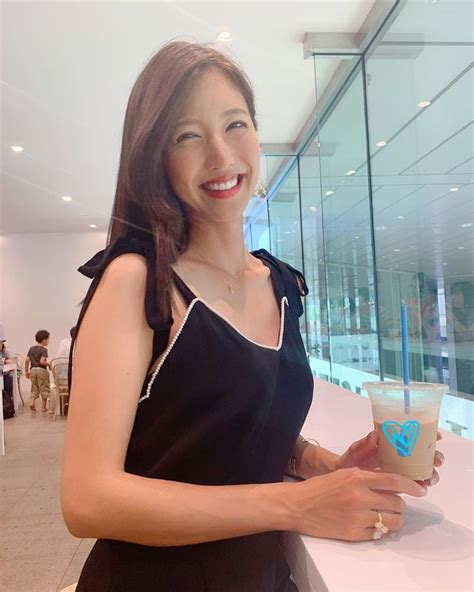 小澤 陽子 𝚈𝙾𝙺𝙾 𝙾𝚉𝙰𝚆𝙰フジテレビアナウンサー On Instagram “𝚒𝚗 𝚙𝚛𝚒𝚟𝚊𝚝𝚎 美容院に、やっと行けました💇🏻‍♀️ 今回、少し変えてみたのは前髪️💫