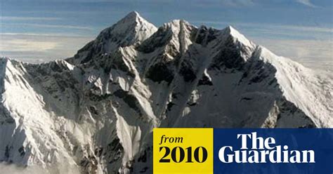 Team Sets Out To Clear Bodies From Everests Death Zone Mount Everest
