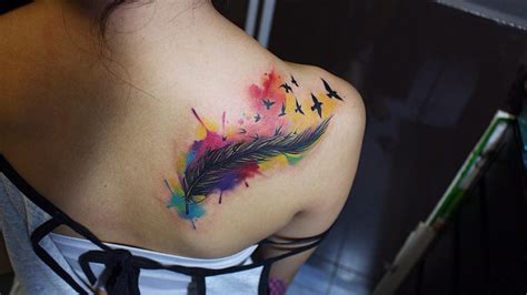 30 Cutest Feather Tattoos To Dazzle You