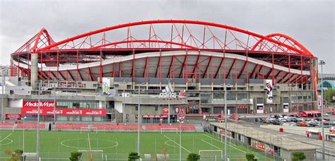 Benfica competed domestically in the primeira liga, taça de portugal and taça da liga. Benfica: Estádio da Luz Stadium Guide | Portuguese Grounds ...