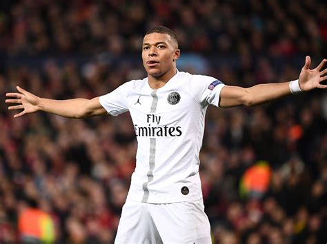Harry maguire, edinson cavani and mason greenwood did not travel with the rest of the manchester united squad to paris. Man Utd vs PSG: Kylian Mbappe and Presnel Kimpembe get the ...