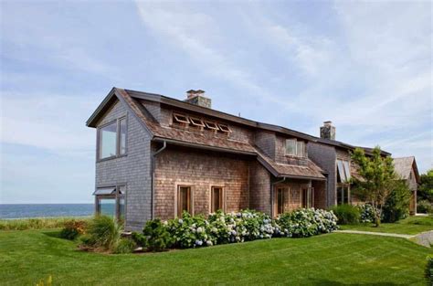 Breezy Beach House On Marthas Vineyard Designed For Relaxed Living