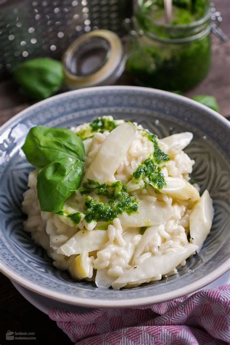 Risotto mit weißem Spargel Bärlauchpesto