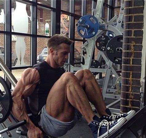 Adam Charlton From The Uk Legs Workout Ripped Muscular Fisicoculturismo Culturismo