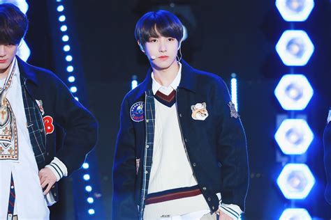 Please contact us if you want to publish a nct dream wallpaper on. #renjun #黄仁俊 #런쥔 #nctdream #nct HD pic for wallpaper ...