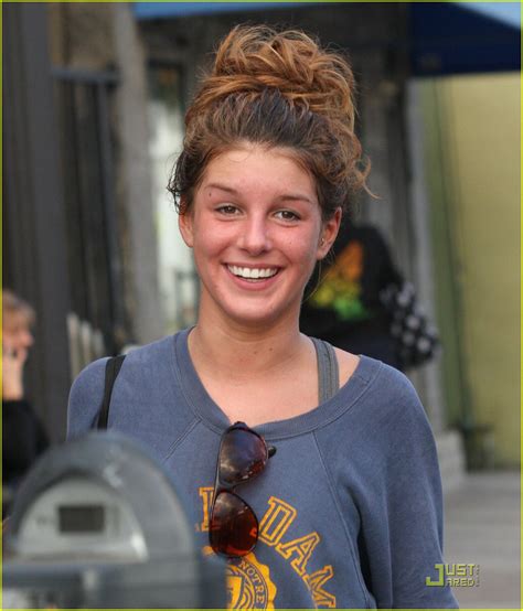 Shenae Grimes Bikram Yoga Babe Photo 1709211 Shenae Grimes Photos