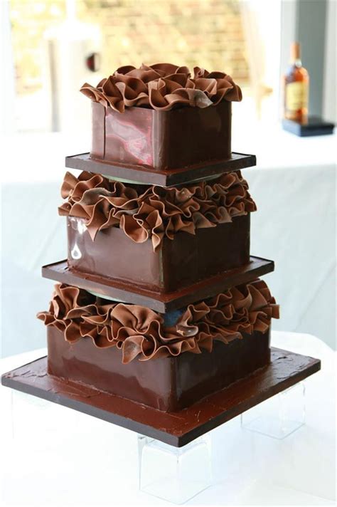 A Rich Chocolate Wedding Cake Amazing Wedding Cakes Modern Wedding