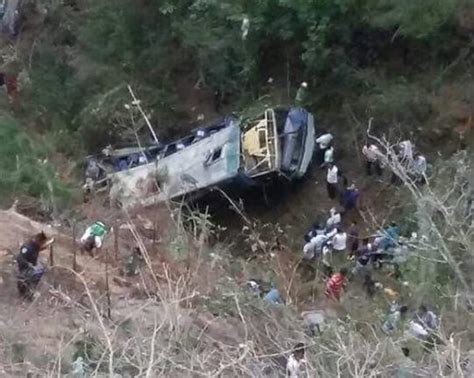 Cae Autobús A Barranco En Chiapas 17 Muertos El Segundero Noticias