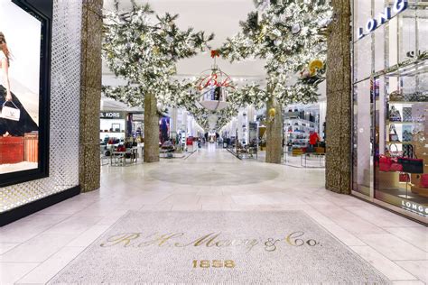 discover the histories of new york s most iconic department stores new york department stores