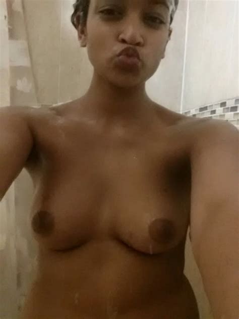Indian Girl Taking Her Nude Selfies Porn Gallery 235443344