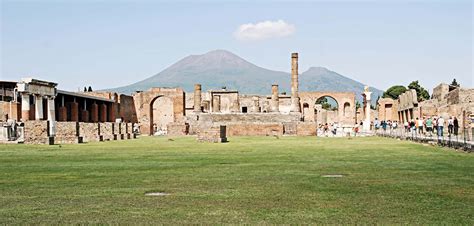 Pompeii And Mount Vesuvius Lucky Elise