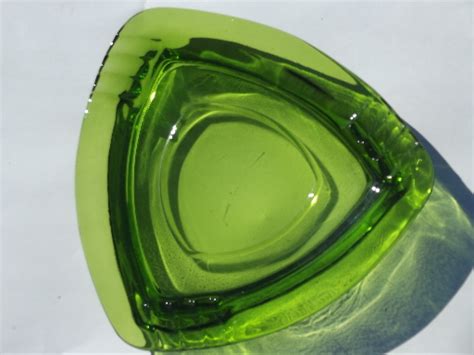 Huge Heavy Glass Ashtray Retro 60s 70s Vintage Ash Tray In Emerald Green