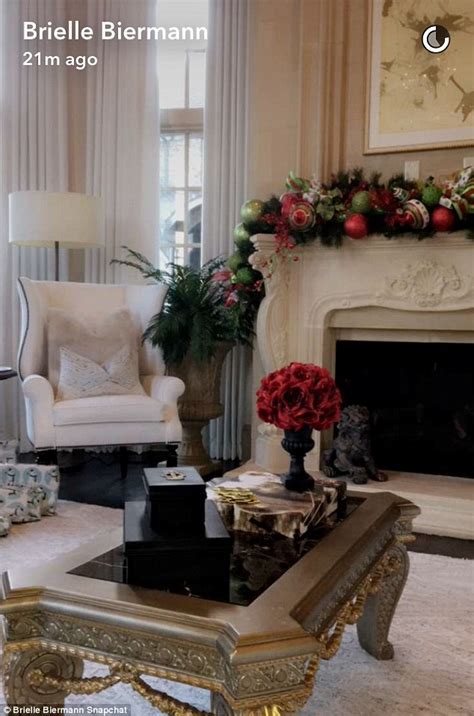 We did not find results for: Kim Zolciak-Biermann showers children in Christmas gifts ...
