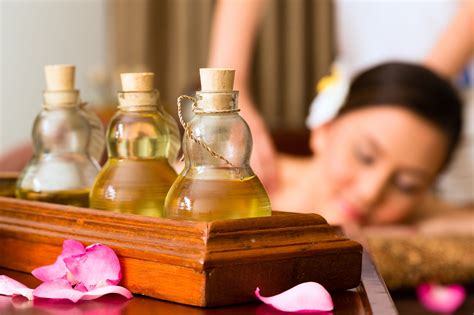 Did You Know You Can Use Essential Oils To Give An Aromatherapy Massage You Can Discoverhealth