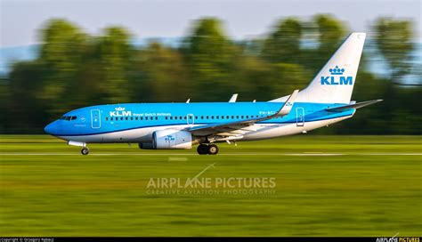 They are open every day of the week. PH-BGI - KLM Boeing 737-700 at Kraków - John Paul II Intl ...