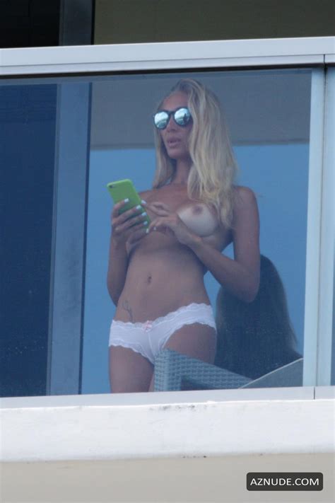 Laura Cremaschi Topless In Her Hotel Balcony In Miami