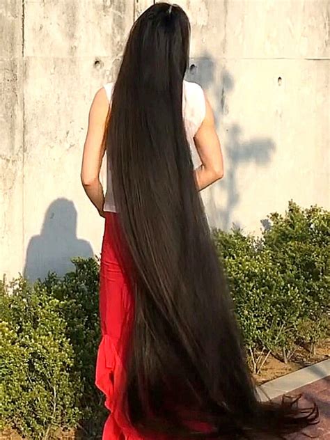 video extremely beautiful rapunzel with super long h realrapunzels