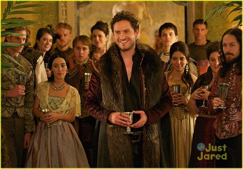 Reign Is Back Tonight See The Pics Before The Ep Airs