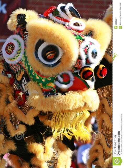 Very cool chinese lion dance wallpapers that you can set as your background wallpaper! Chinese Lion Dance stock photo. Image of dragon, performer ...
