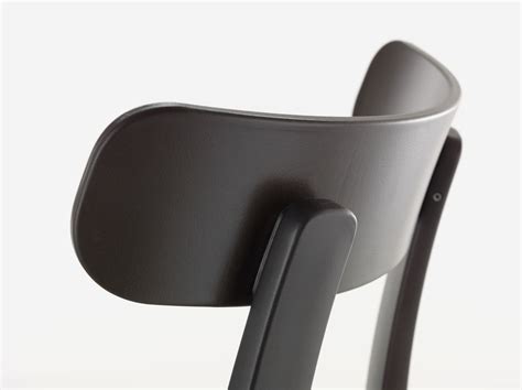 They also provide a hands free way for if you don't know the exact features to look for in a baby high chair, we highly advise you to read our detailed buying guide just below the reviews to. Vitra | All Plastic Chair