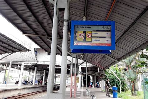 That was our experience when we were at the bandar tasik selatan lrt station in kuala lumpur. Bandar Tasik Selatan KTM Station - klia2.info