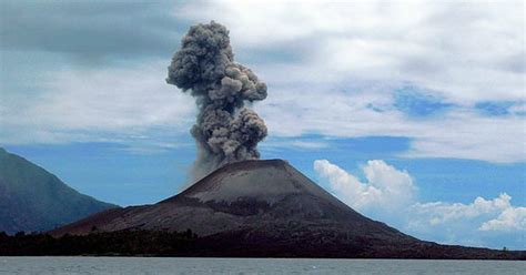 Sejarah Singkat Meletusnya Gunung Krakatau Pada 26 27 Agustus 1883