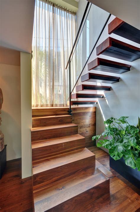 See the full cost breakdown and connect with local carpenters. 25 Modern Staircase Landing Decorating Ideas to Get Inspired