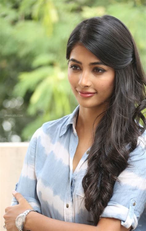 2160 x 3840 jpeg 1498 кб. 105+ Pooja Hegde Hot Beautiful HD Photos / Wallpapers ...