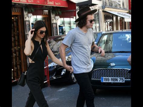 Cristiano ronaldo kendall jenner ile flört ediyor. Apparently, Kendall Jenner wants to date Cristiano Ronaldo ...