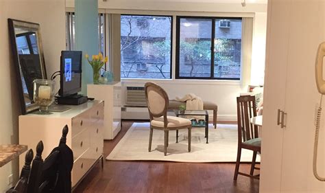Before and after (10 lessons learned) march 4, 2021 / no comments it all started with the act of decluttering and a taste of minimal living four years ago. Before and After: After a Minimalism-Inspired Makeover, a ...
