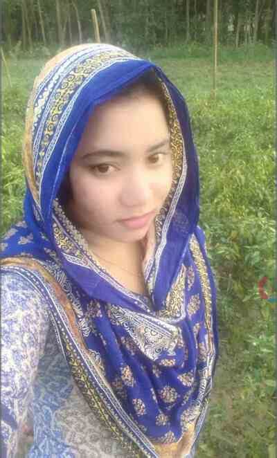 Super Cute Desi Village Girl Naked Wife Pics All Nude Pics Gallery