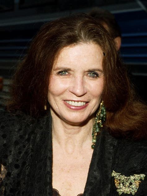 June carter cash was born on june 23, 1929 in maces springs, scott county, virginia, usa as valerie june carter. June Carter Cash: filmografía de películas y series ...