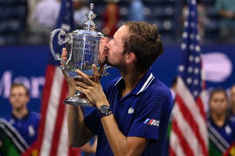 Daniil Medvedev Wins Us Open Novak Djokovic Falls Short Of Grand